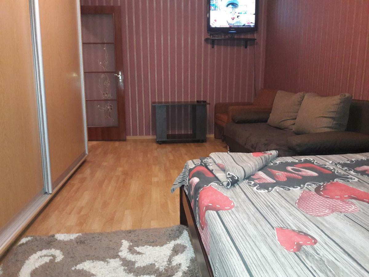 Apartment in the city center Tsjernihiv Eksteriør bilde